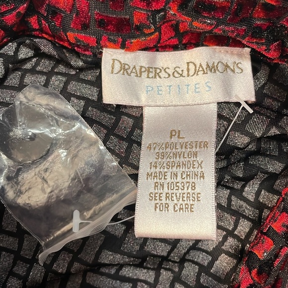 Draper’s & Damon’s Petite L Geometric Burnout Velour Blood Red Button Down Top - Picture 6 of 7